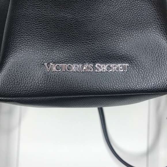 Black drawstring fringe backpack - Picture 3 of 5